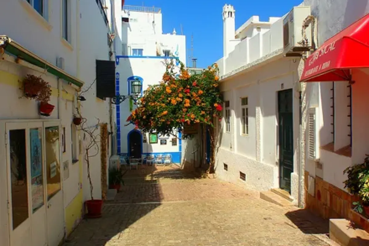 Onești - Albufeira